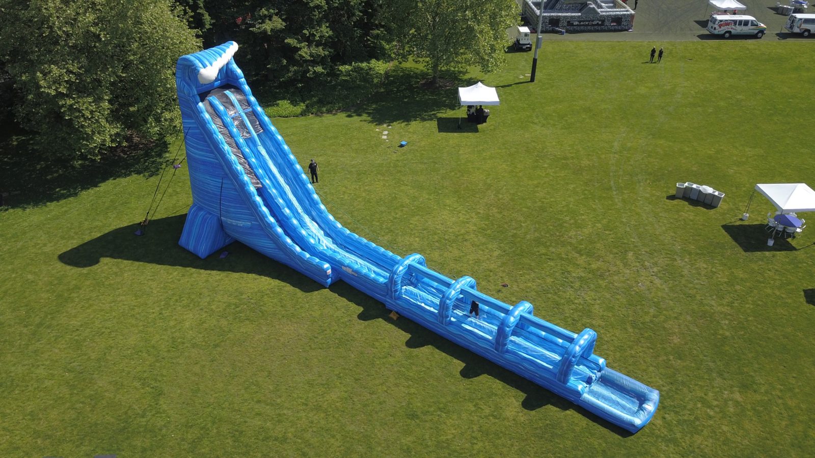 Rentable blow up on sale water slides