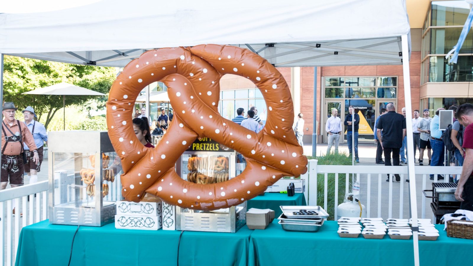 Warmer for for Pizza, Pretzels, or Churros