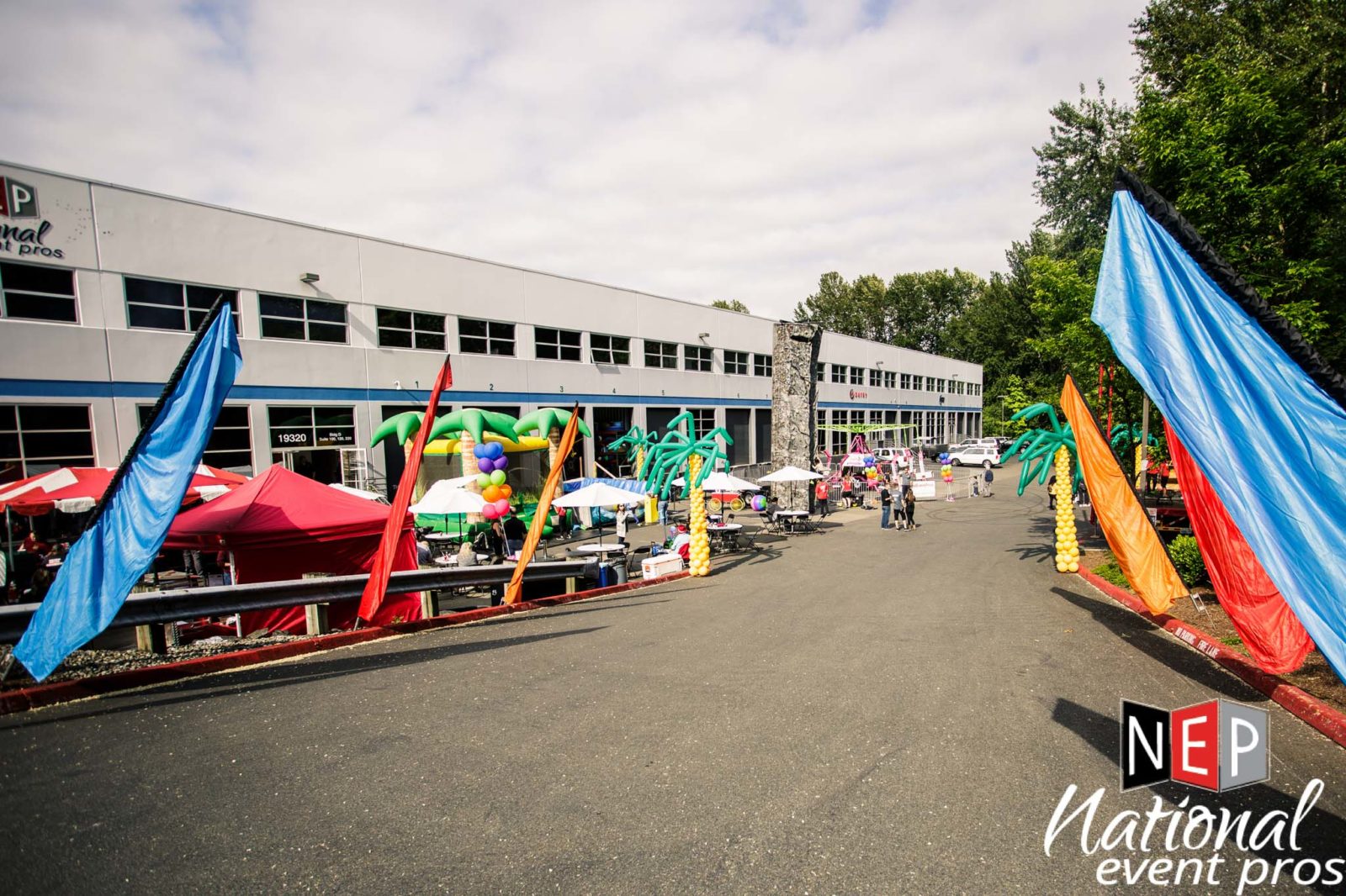 12′ Tall Pennant Flags