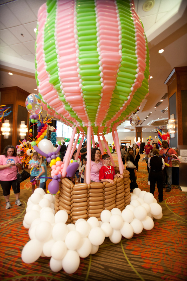 hot air balloon party decoration