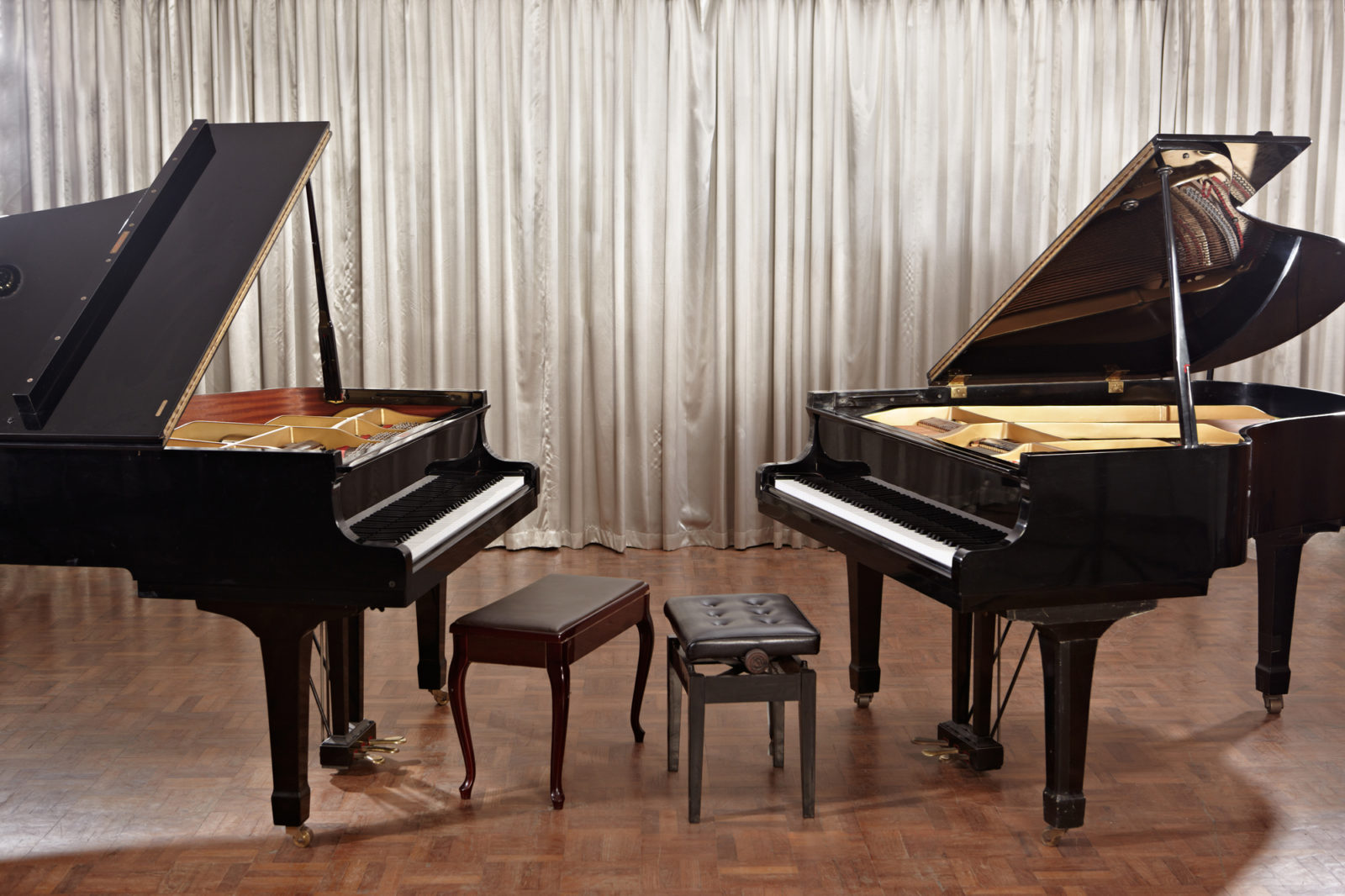 Dueling Pianos theme for events