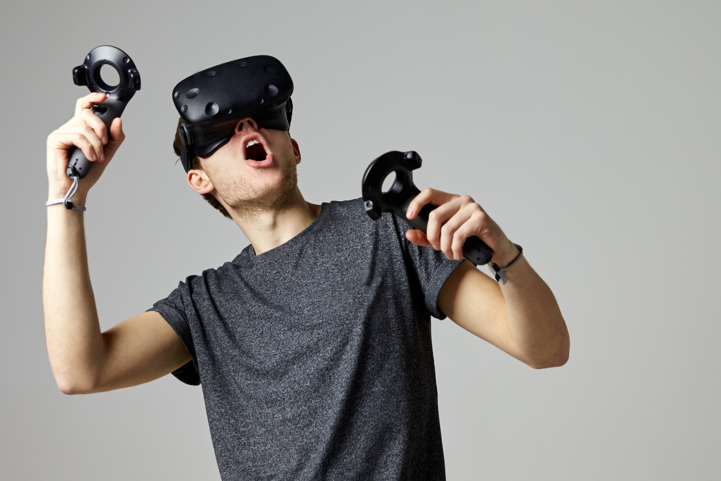 Игрок vr. Steam VR очки. Очки Окулус рифт. VR шлем Окулус. Виар очки vr360 с джойстиком.