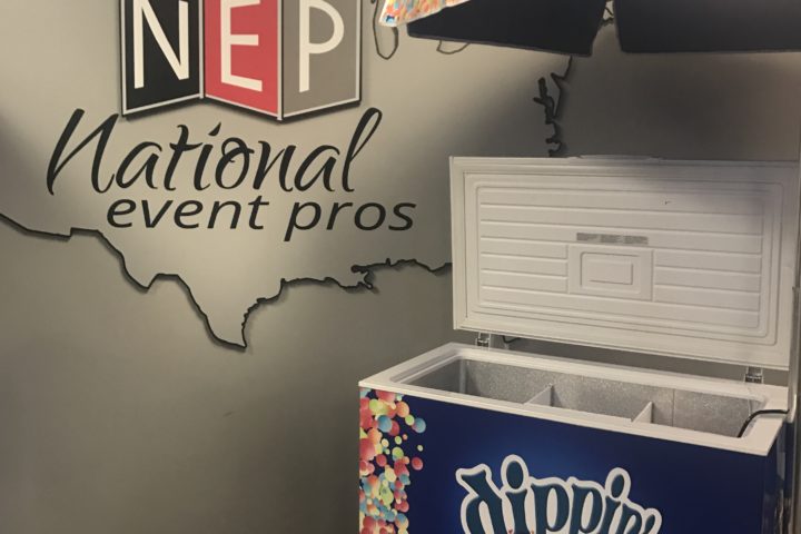 gas station with dippin dots near me