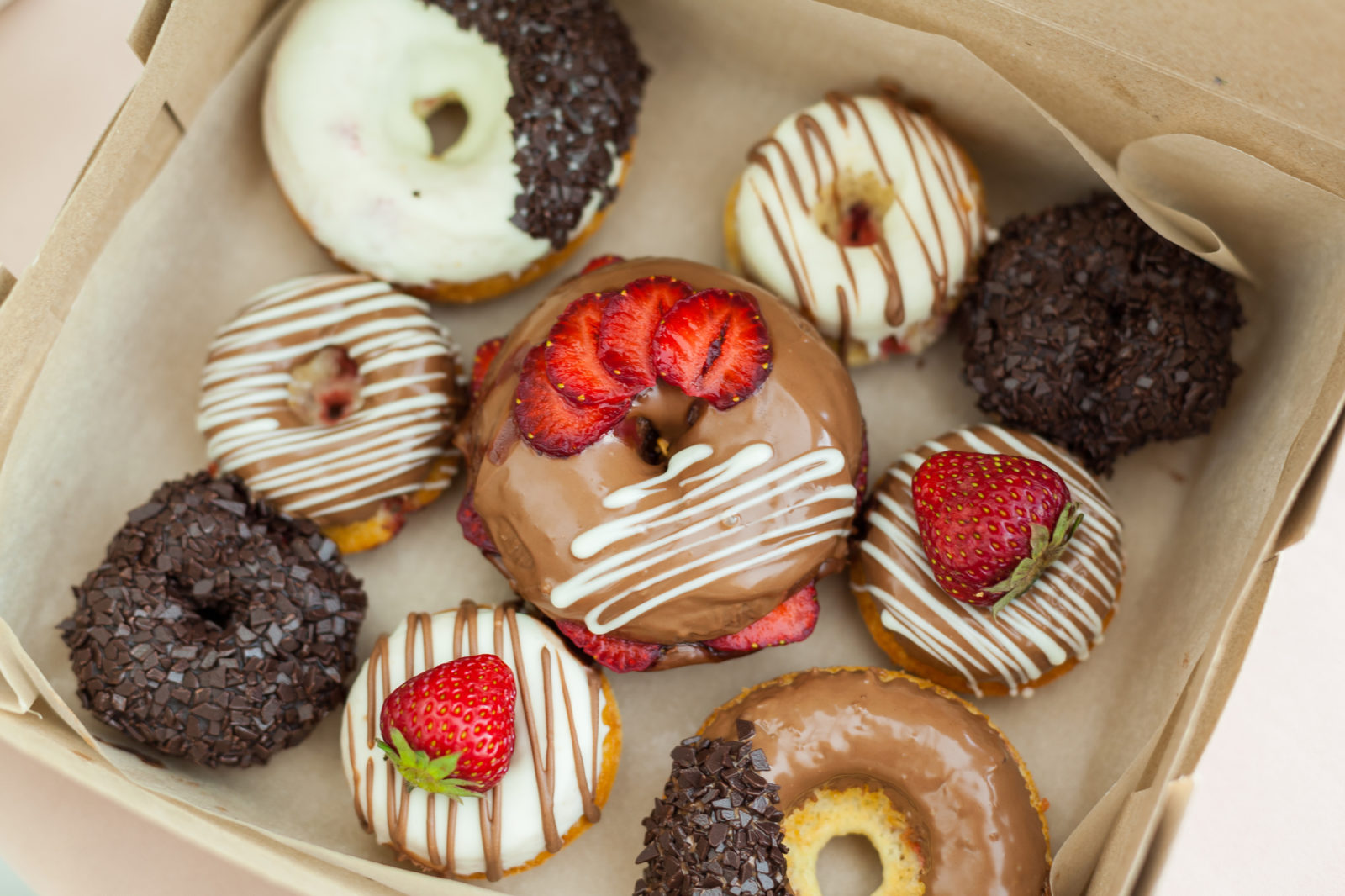 box of doughnuts 
