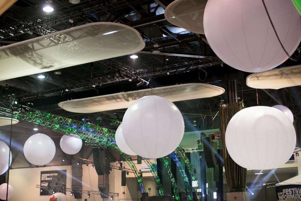 osum white spheres