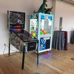 arcade claw machine rental