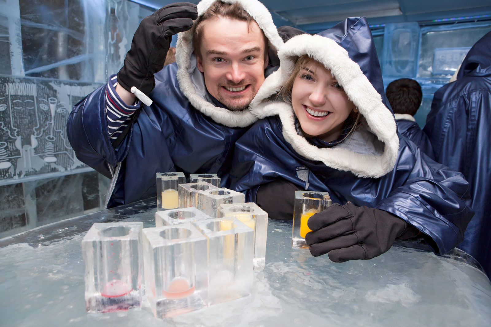 ice bar couple 